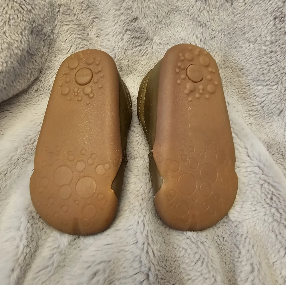 Carter’s Stage 4 shoes (stand)